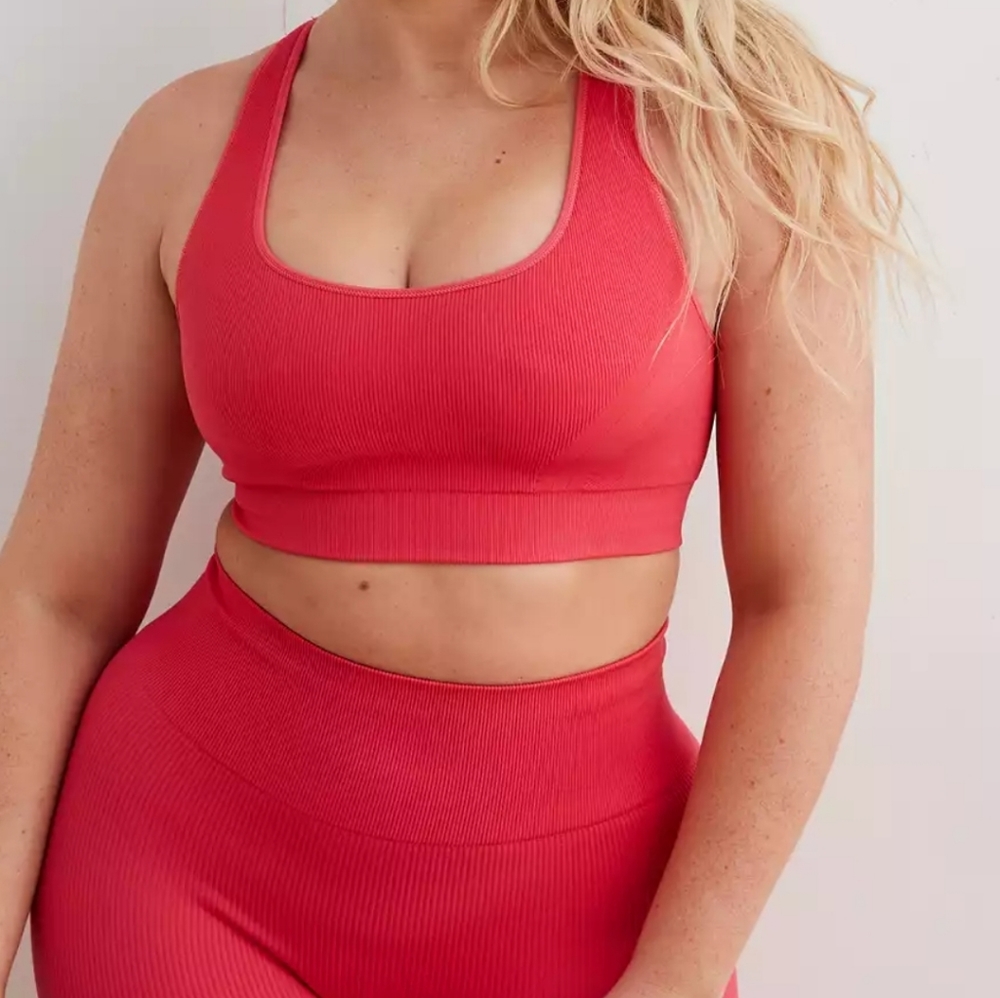 Aerie Limited Edition Sports Bra 🎀 - Picture 5 of 13